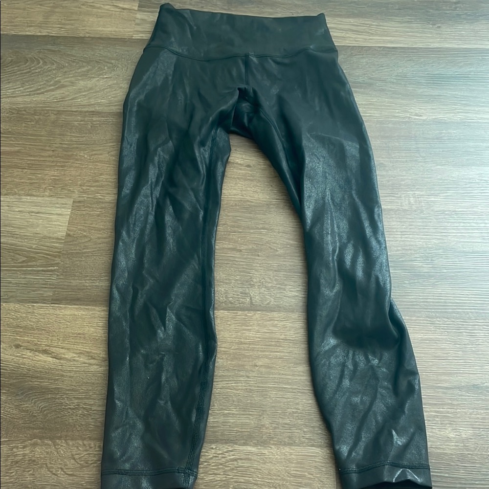 Lululemon black Shiny Leggings